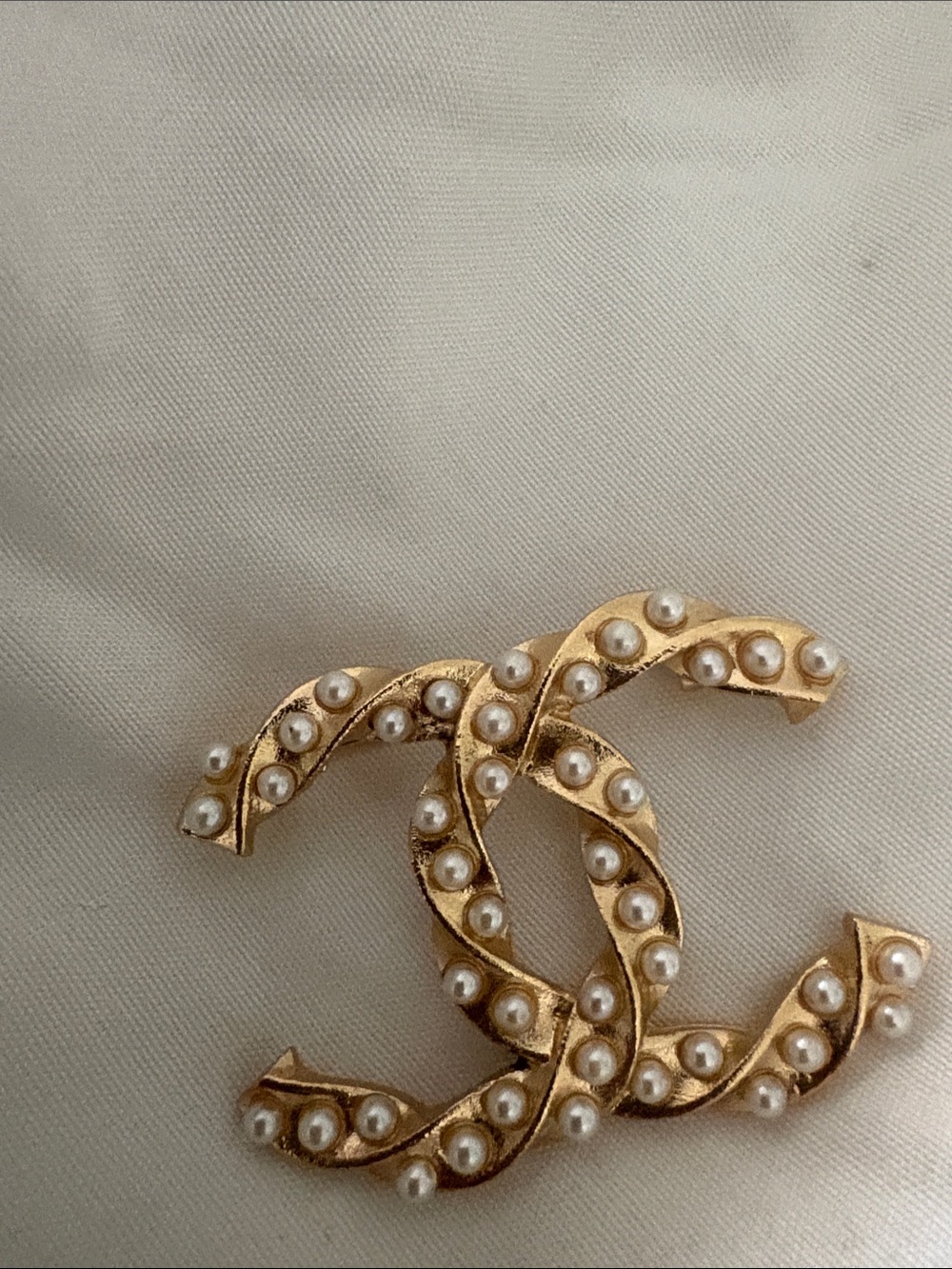 Gold Pearl Interlocking Logo Brooch - Luxe Designer Style